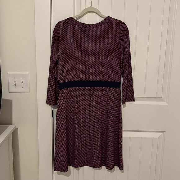 Great structured dress by c Wonder!  Beautiful fall colors w/ blue piping waste. - Picture 3 of 5